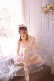 小向まな美